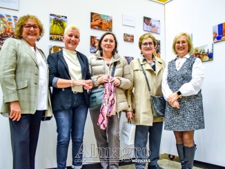 El Arte de las Manos Una exposición de FotoclickCiudadReal que captura el alma de la artesanía en Ciudad Real y revive la herencia cultural