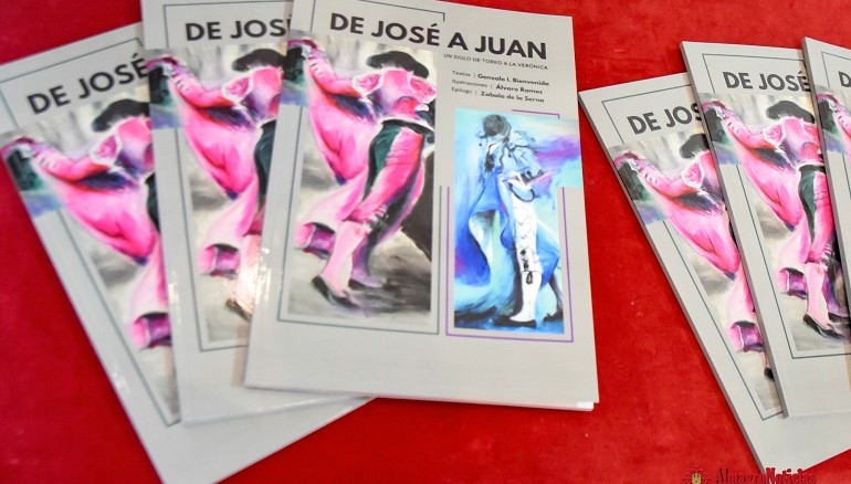 Un siglo de toreo cobra vida en Tomelloso Álvaro Ramos deslumbra con su exposición taurina De José a Juan en la Posada de Los Portales