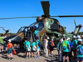 Los Tigre rugen en Almagro Más de 2.400 escolares se fascinan con las exhibiciones en la Jornada de Puertas Abiertas del BHELA I