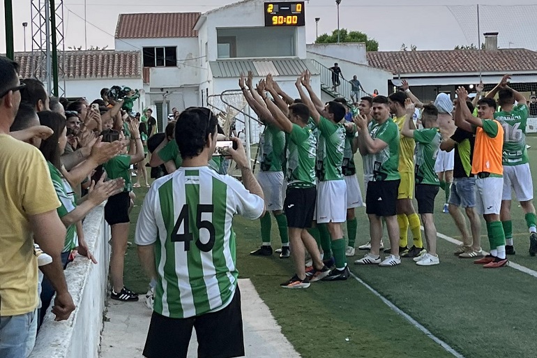 El CD Bolañego vuelve a Primera Preferente! Una primera parte magistral sentencia el ascenso en un Cándido Menchén lleno hasta la bandera