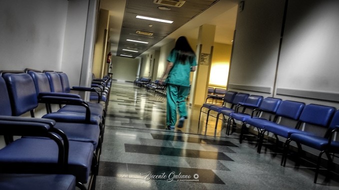 Vuelven los “recortes” en los hospitales. Más de 10.200 camas cerradas en verano