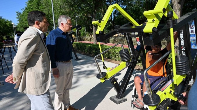 Ciudad Real estrena el primer gimnasio al aire libre con pesas móviles de Castilla-La Mancha tras una ambiciosa remodelación de su Vía Verde
