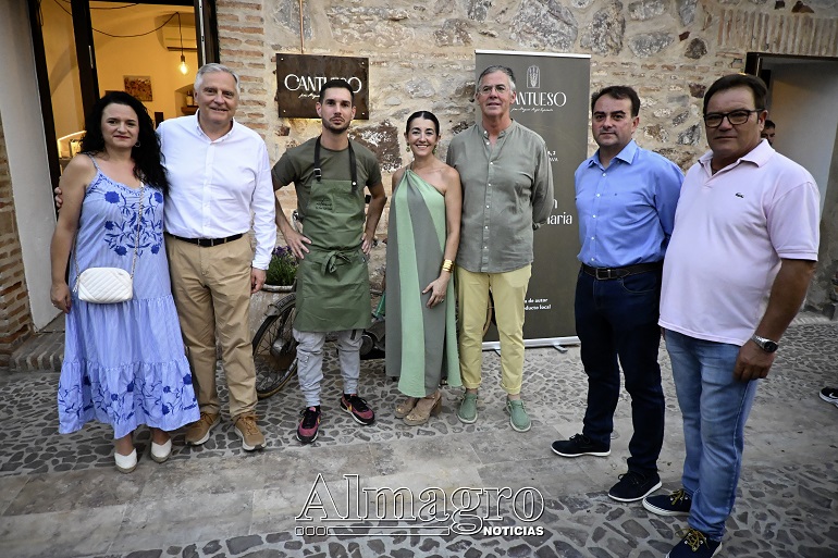 El renacer gastronómico de Moral de Calatrava Cantueso abre sus puertas con el sello Michelin de Miguel Ángel Expósito