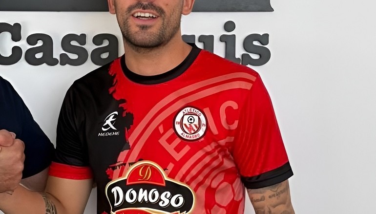 Bombazo en Segunda Autonómica! Luciano Venturini, el tanque de la zaga, se une al proyecto de ascenso del Atlético Almagro