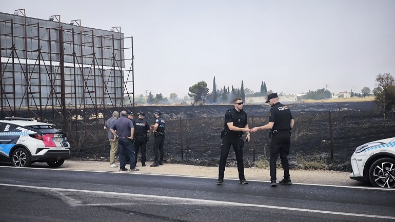 Un incendio obliga a evacuar a un centenar de vecinos del barrio de La Granja en Ciudad Real, pero logra ser controlado sin daños personales