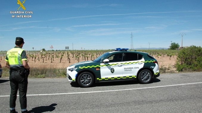 La Guardia Civil inmoviliza una ambulancia en Valdepeñas tras dar positivo su conductor en cocaína y cannabis