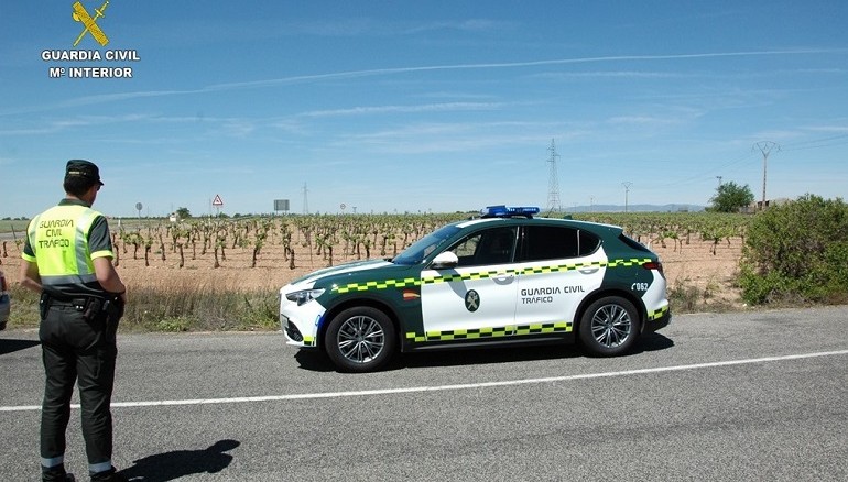 La Guardia Civil inmoviliza una ambulancia en Valdepeñas tras dar positivo su conductor en cocaína y cannabis
