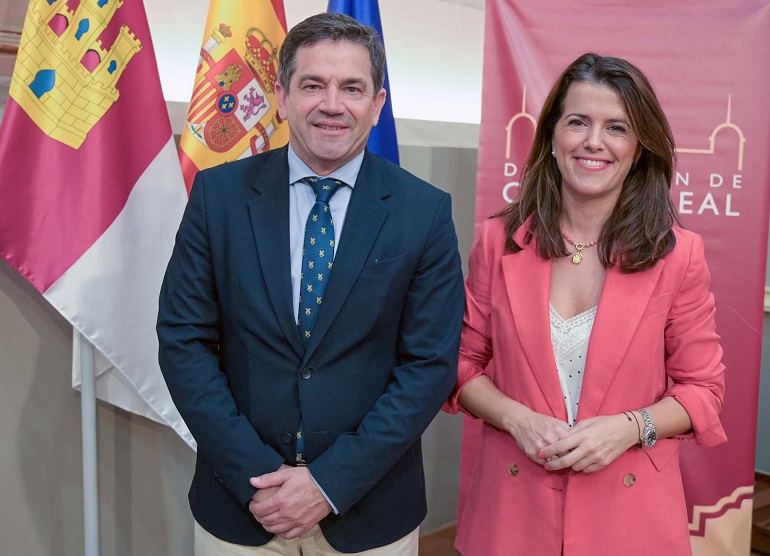 María Jesús Pelayo, vicepresidenta primera de la Diputación, nombrada nueva presidenta del Consejo de Administración del diario Lanza