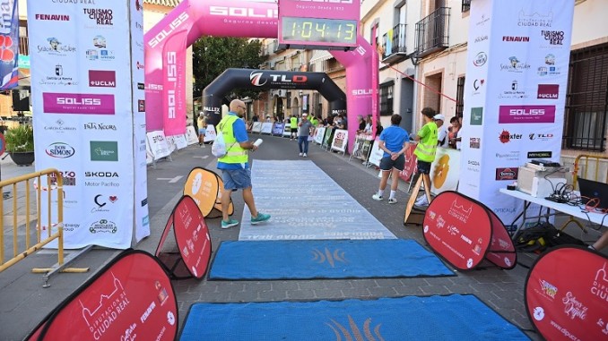 Un corredor sufre un indicio de infarto tras cruzar la meta de la Media Maratón de Torralba de Calatrava