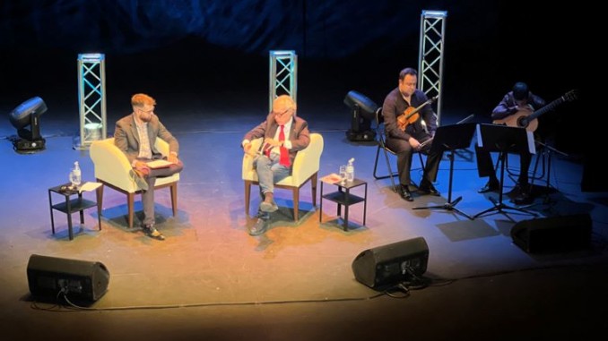 Luis Alberto de Cuenca inaugura en Almagro el 39º Encuentro de Poesía Española con un recital que celebra la vida, la palabra y la cultura
