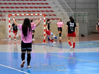 María Téllez destroza al Navalcarnero con cuatro goles y le da la primera victoria en casa al Almagro FSF