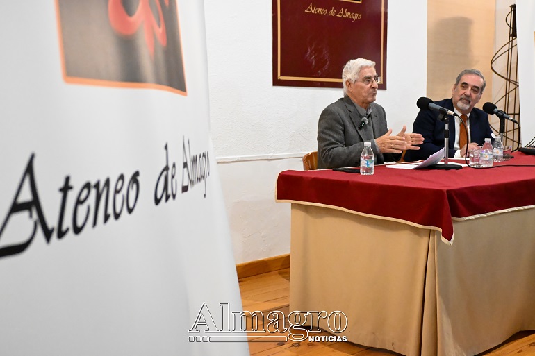 José María Barreda analiza dos siglos de Las sombras de Caín en una conferencia magistral en el Ateneo de Almagro