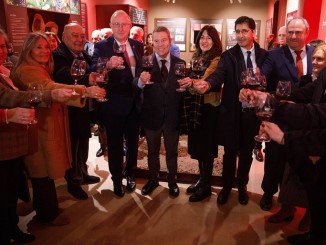 Page inaugura el Centro del Vino del Campo de Calatrava