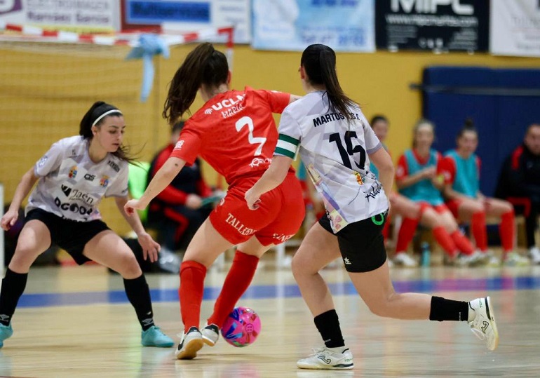 El Almagro FSF vuela alto pese a dejar escapar dos puntos en Martos