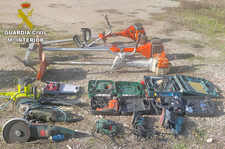 Cae la banda de los ladrones de furgonetas, especializada en robar herramientas de autónomos en plena madrugada