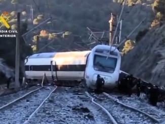 Tragedia ferroviaria en Córdoba 39 muertos y 152 heridos tras el descarrilamiento de dos trenes de alta velocidad en Adamuz