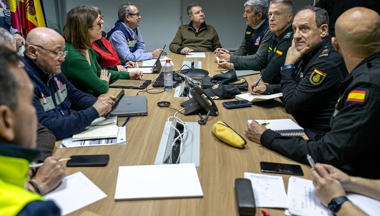 Castilla-La Mancha activa el nivel 2 del PRICAM clases suspendidas y la UME ya actúa en el Bullaque