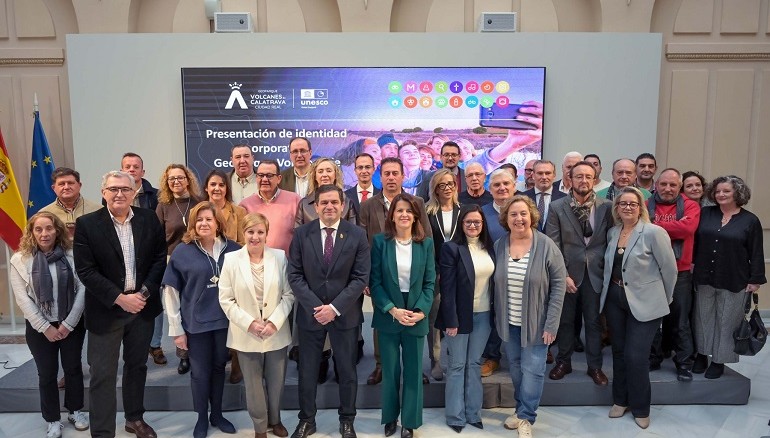 El Geoparque Volcanes de Calatrava estrena identidad 40 pueblos se unen bajo un mismo símbolo