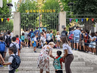 La Junta publica la convocatoria oficial de admisión para Infantil, Primaria, ESO y Bachillerato