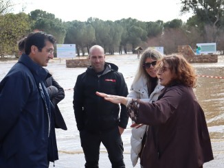 Luciana evalúa los daños devastadores tras el desbordamiento del río Bullaque arrasada el área recreativa y la piscina municipal