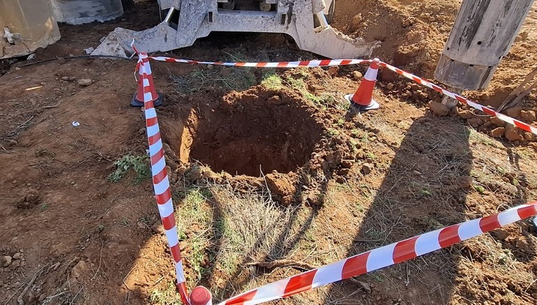 Un trabajador cae a un pozo de 8 metros de profundidad durante un sondeo