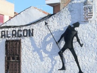 Una mujer rescatada ilesa tras ser arrastrado su coche por la crecida del arroyo Laguna en Malagón