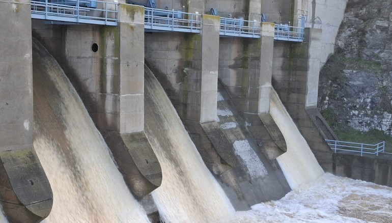 “Cada gota que se vierte es futuro que se roba a nuestros pueblos”