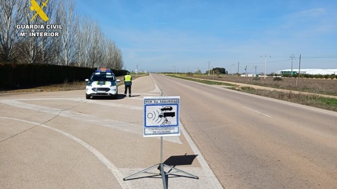 Casi a 200 kmh donde el límite es 90 la Guardia Civil lo investiga por un delito penal