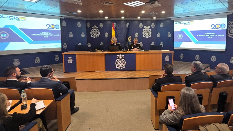 Código rojo en las consultas médicas los lunes y martes, los días más críticos para las agresiones a sanitarios, según la policía