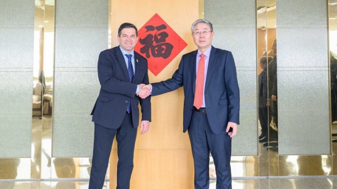 Miguel Ángel Valverde plantea a China que el gigante Alibaba invierta en Ciudad Real