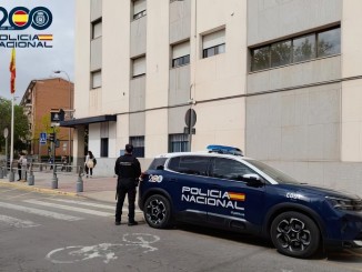 Ciudad Real un hombre intenta ahorcar a su perro, la policía irrumpe en la vivienda y lo caza huyendo por patios vecinos