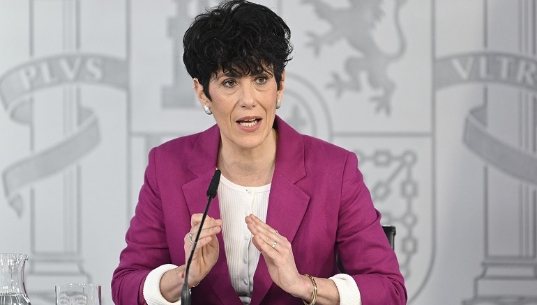 España abre la puerta a una regularización histórica de inmigrantes medio millón de vidas en juego