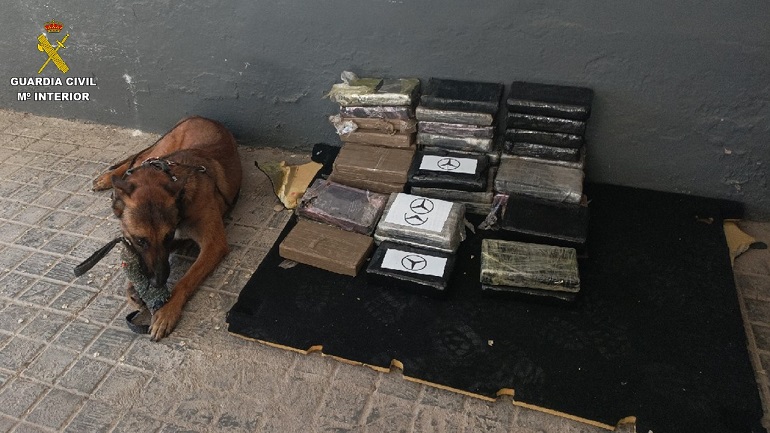 La USECIC de Ciudad Real descubre 46 kilos de cocaína en una furgoneta en Manzanares