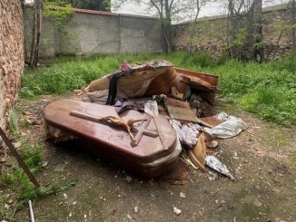 Puertollano IU alerta de falta de control y respeto tras hallar féretros abiertos en una zona que debería permanecer cerrada