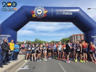 Más de 700 corredores tiñen de azul las calles de Ciudad Real en la carrera solidaria de la Policía Nacional 770