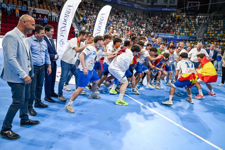 Prado Marianistas conquista la plata nacional y sitúa a Ciudad Real en la élite del deporte base 770