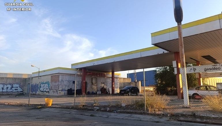 Caen cuatro narcos en Tomelloso dos puntos de venta de droga desarticulados, uno en una gasolinera abandonada 700