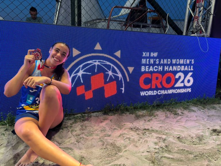 Jimena Laguna, bronce en el Mundial de Balonmano Playa 770