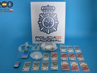 Puertollano Cuatro armas de fuego y 54 gramos de cocaína incautados en un punto de venta de drogas camuflado en un bar de copas