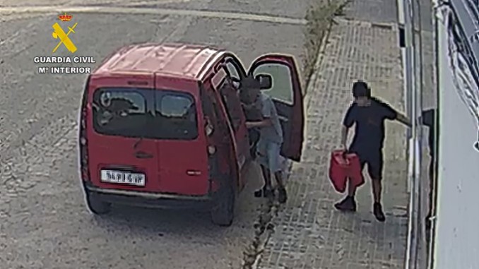 Detenido en Tomelloso un delincuente que utilizó a dos menores para asaltar una nave industrial y robar material valorado en 3.000 euros 770