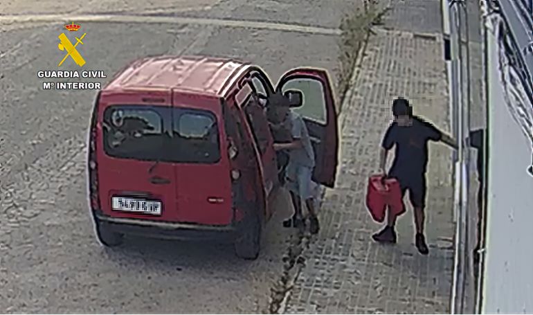 Detenido en Tomelloso un delincuente que utilizó a dos menores para asaltar una nave industrial y robar material valorado en 3.000 euros 770