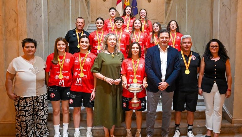 La Diputación de Ciudad Real homenajea al Almagro FSF tras conquistar el histórico Campeonato de España cadete 770