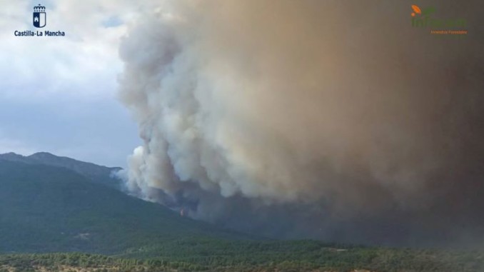 La nube de humo de los incendios de Toledo y Madrid pone en guardia a Ciudad Real 770