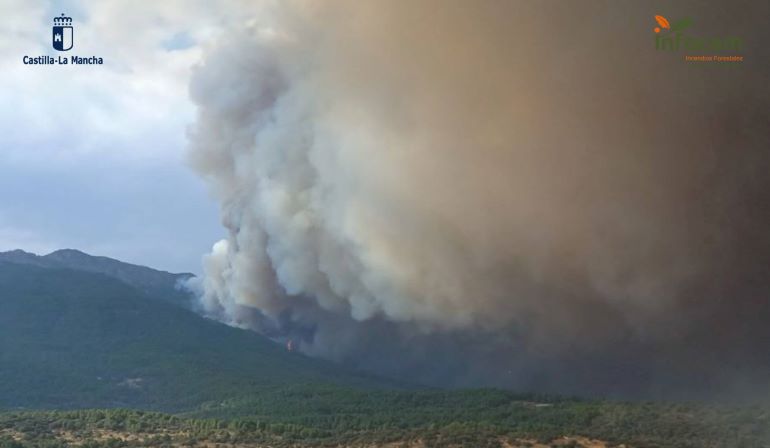 La nube de humo de los incendios de Toledo y Madrid pone en guardia a Ciudad Real 770