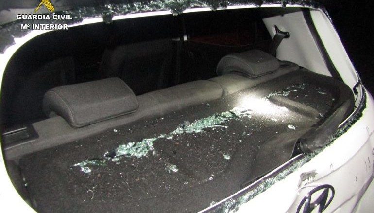 Tomelloso un ladrón embiste dos veces el coche oficial de la Guardia Civil e intenta matar a los agentes 770