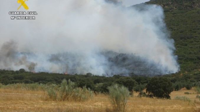 El SEPRONA investiga a dos personas por provocar el incendio de Cabezarrubias del Puerto con una radial y un soldador 770