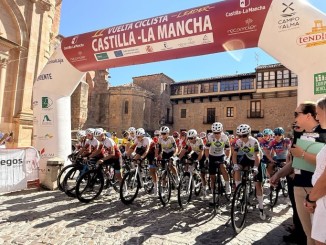 La II Vuelta Ciclista Castilla-La Mancha LEADER ya rueda más de 1.000 kilómetros, 102 municipios y 228 ciclistas 770